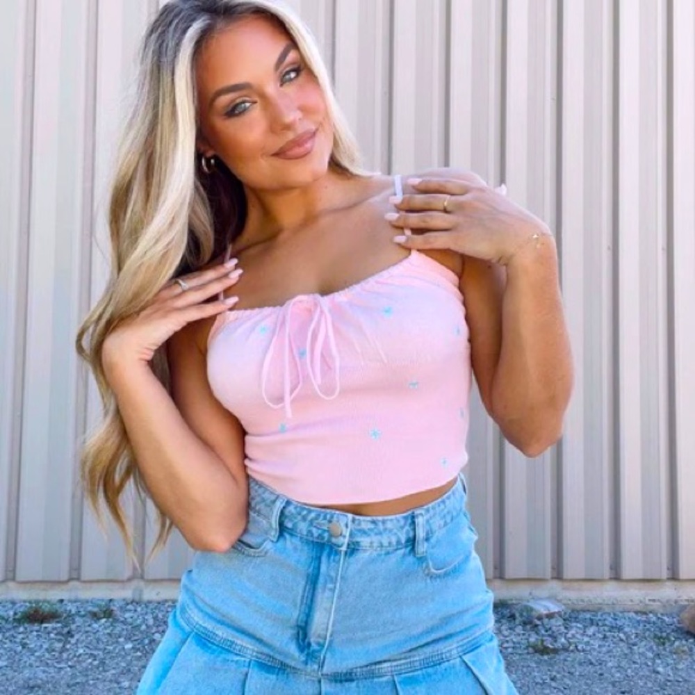 Pink tank